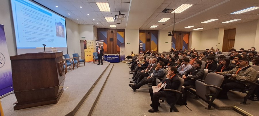 Codelco Ventanas expuso sobre cierre de Fundición y desafíos de su refinería de cobre en importante seminario