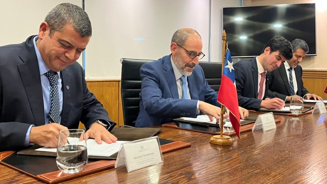 Codelco y Universidad Técnica Federico Santa María firman convenio de desarrollo tecnológico para abordar los desafíos estratégicos de la minería