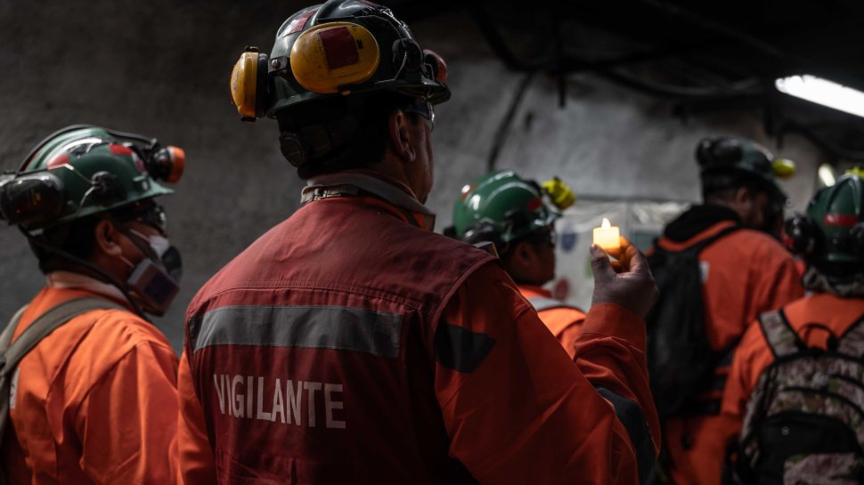 A un año del accidente en El Teniente, Codelco recordó a trabajadores fallecidos y reafirmó su compromiso con la seguridad