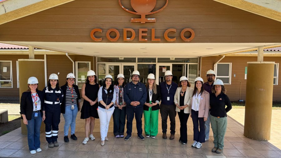 Mesa “Mujer y Minería” sesionó en Codelco Ventanas y destacó aumento considerable de la fuerza laboral femenina en el rubro